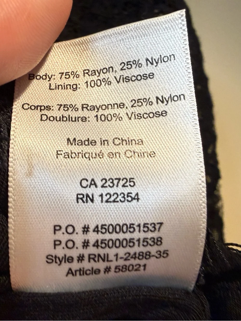 Aritzia reposhing this